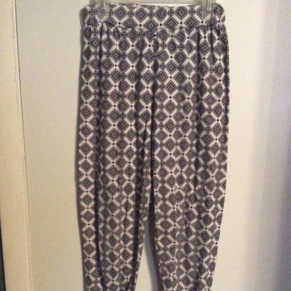 Patterned Tights - Picture 1 of 1